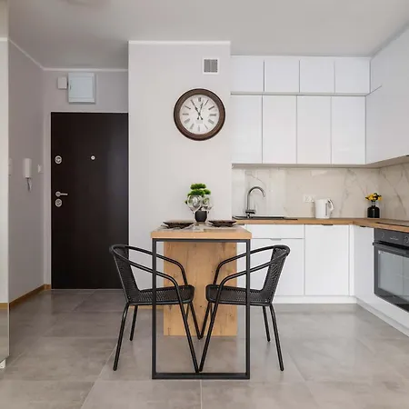 Apartment Poezji Gliwice Modern&bright With Balcony By Renters