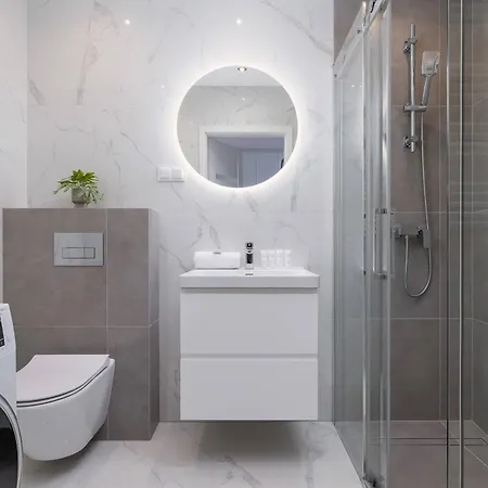 Poezji Modern&bright With Balcony By Renters *